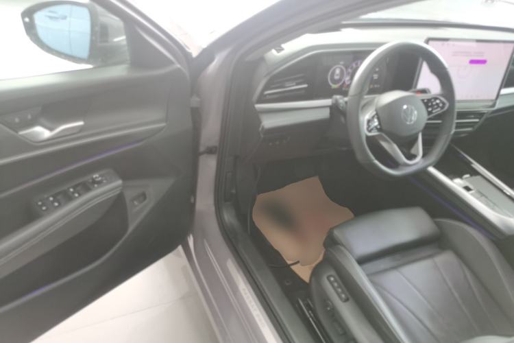 Used Volkswagen Passat 2025 Pro 380TSI Dragon Supreme Edition
