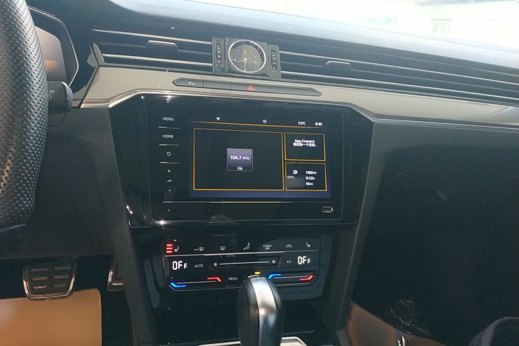 Used Volkswagen Magotan 2023 2 Million Units Limited Edition 330TSI DSG Leading Version