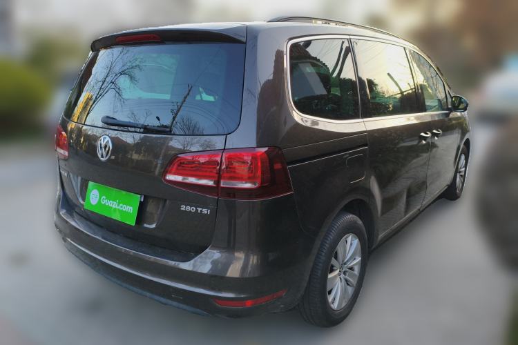 Used Volkswagen Sharan 2016 280TSI Enjoyment Model 7-Seater
