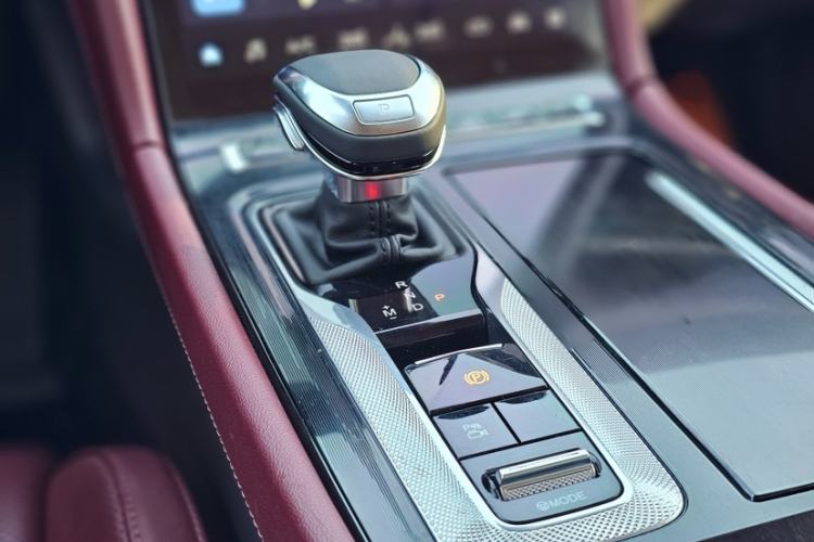 Used Hongqi H5 2024 2.0T Automatic Smart Connect Flagship Edition
