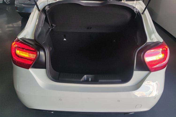 Used Mercedes-Benz A-Class 2015 A 200 Fashion Model