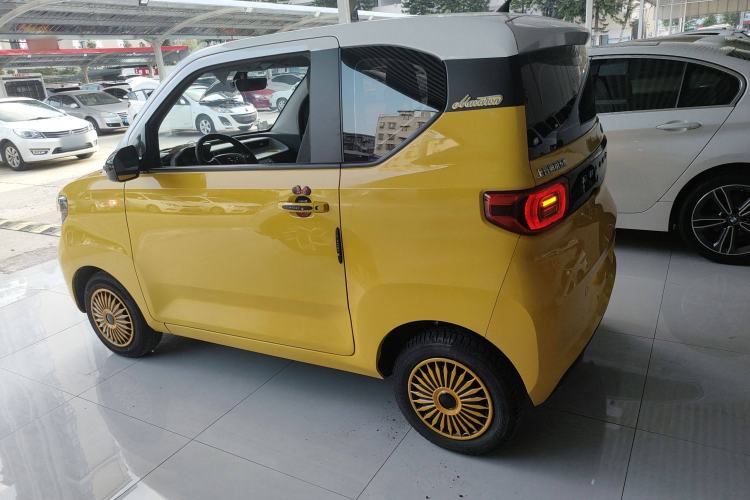 Used Wuling Hongguang MINIEV 2021 Macaron Premium Model – Lithium-NMC
