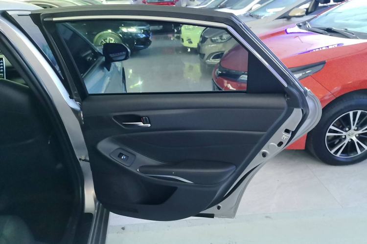 Used Toyota Avalon 2019 2.0L Luxury Edition China VI Standard
