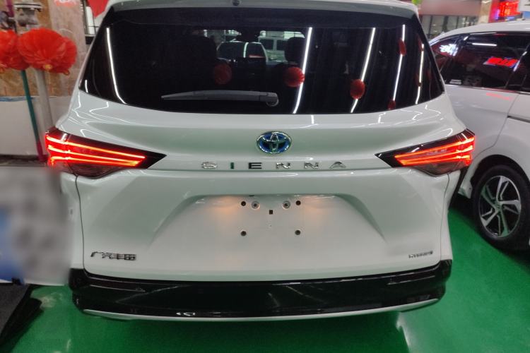 Used Toyota Sienna 2021 2.5L Hybrid Ultimate Edition
