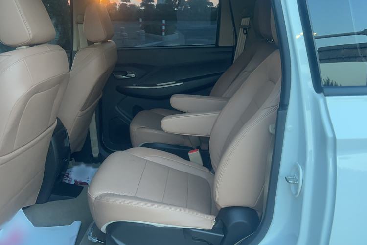 Used Wuling Hongguang 
