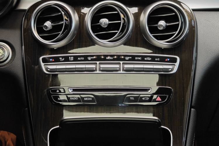 Used Mercedes-Benz GLC 2017 GLC 260 4MATIC Luxury Model