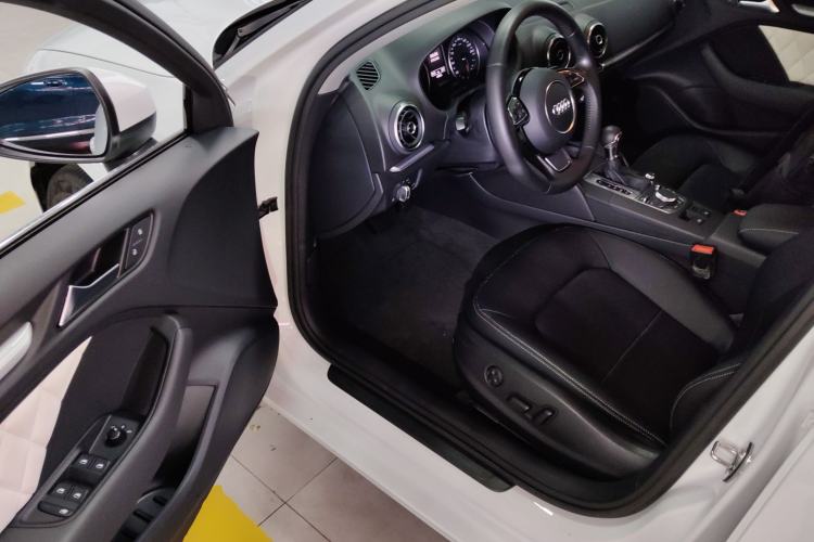 Used Audi A3 2016 Limousine 35 TFSI Prestige Edition
