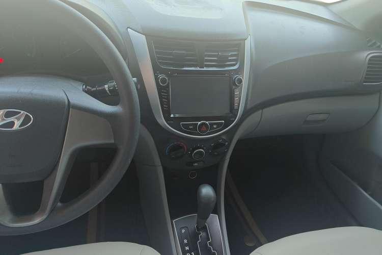 Used Hyundai Verna 2014 1.4L Automatic Smart GLS
