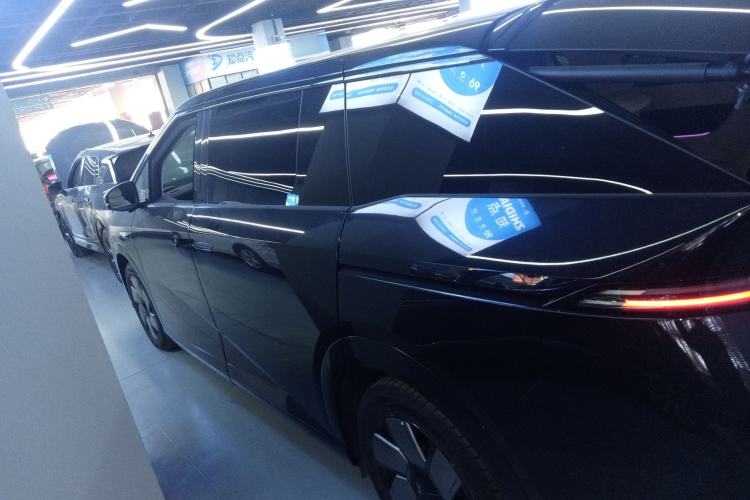 Used XPeng X9 2024 640 All-Wheel Drive High-Performance Max
