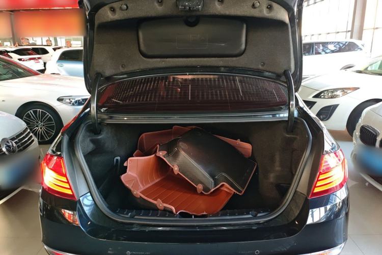 Used BMW 5 Series 2014 525Li Luxury Design Package
