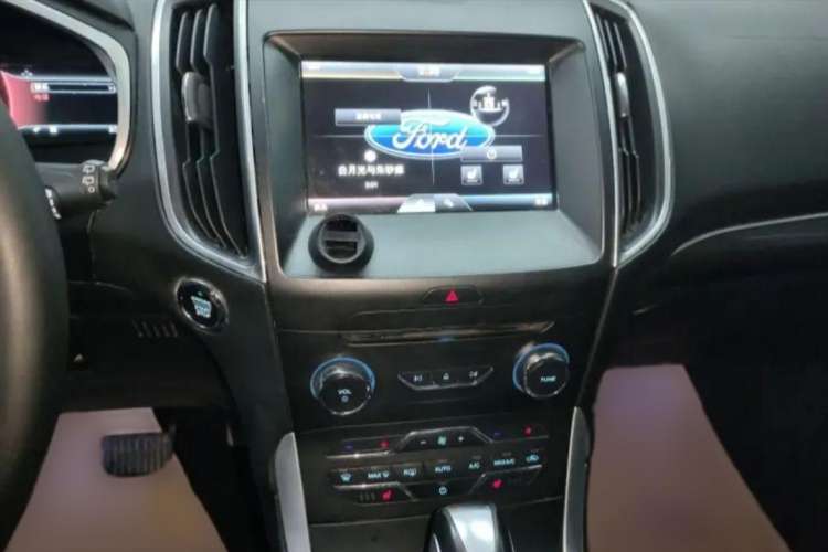 Used Ford Edge 2015 2.0T GTDi 4x4 High-Grade Model
