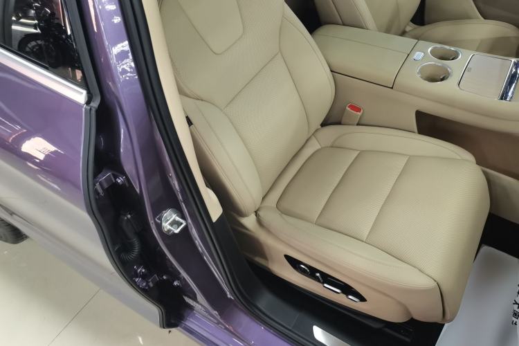 Used Hima AITO M5 2025 Extended-Range Ultra All-Wheel-Drive Version
