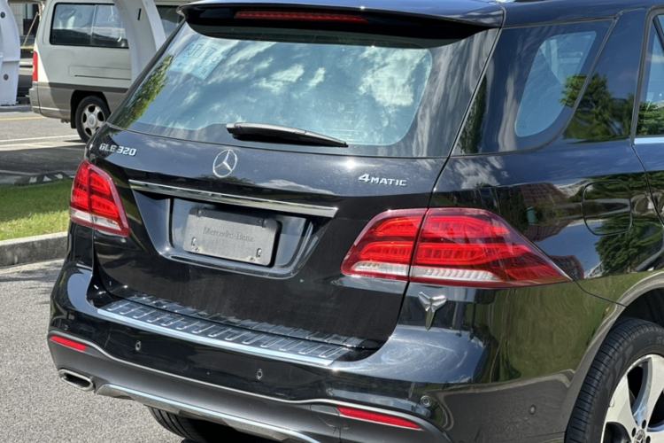 Used Mercedes-Benz GLE 2018 GLE 320 4MATIC Luxury Collection Edition
