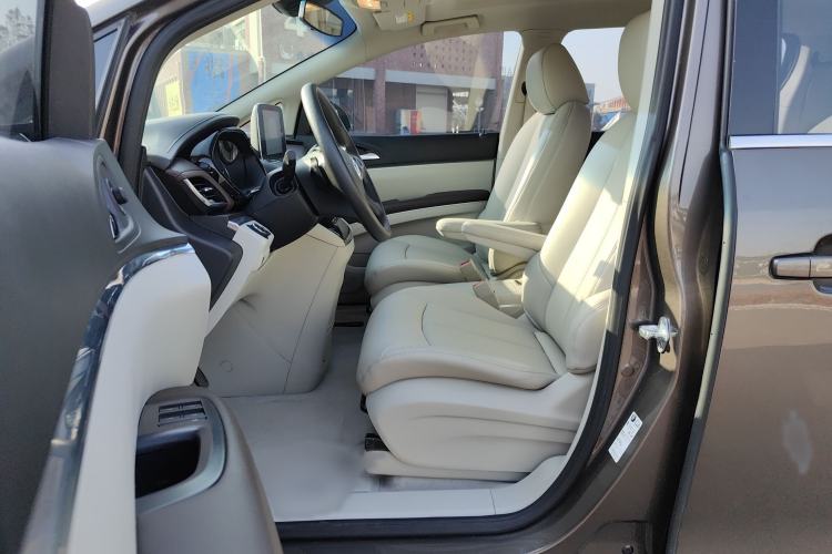 Used Buick GL8 2022 Land Cruiser Executive Class 652T Comfort Model