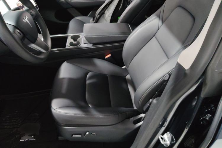 Used Tesla Model Y 2024 Long-Range All-Wheel-Drive Version
