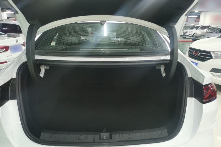 Used BYD Qin L 2025 DM-i Smart Drive 120KM Leading Model