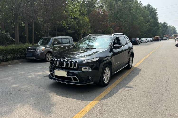 Used Jeep Cherokee 2016 2.0L Smart Version