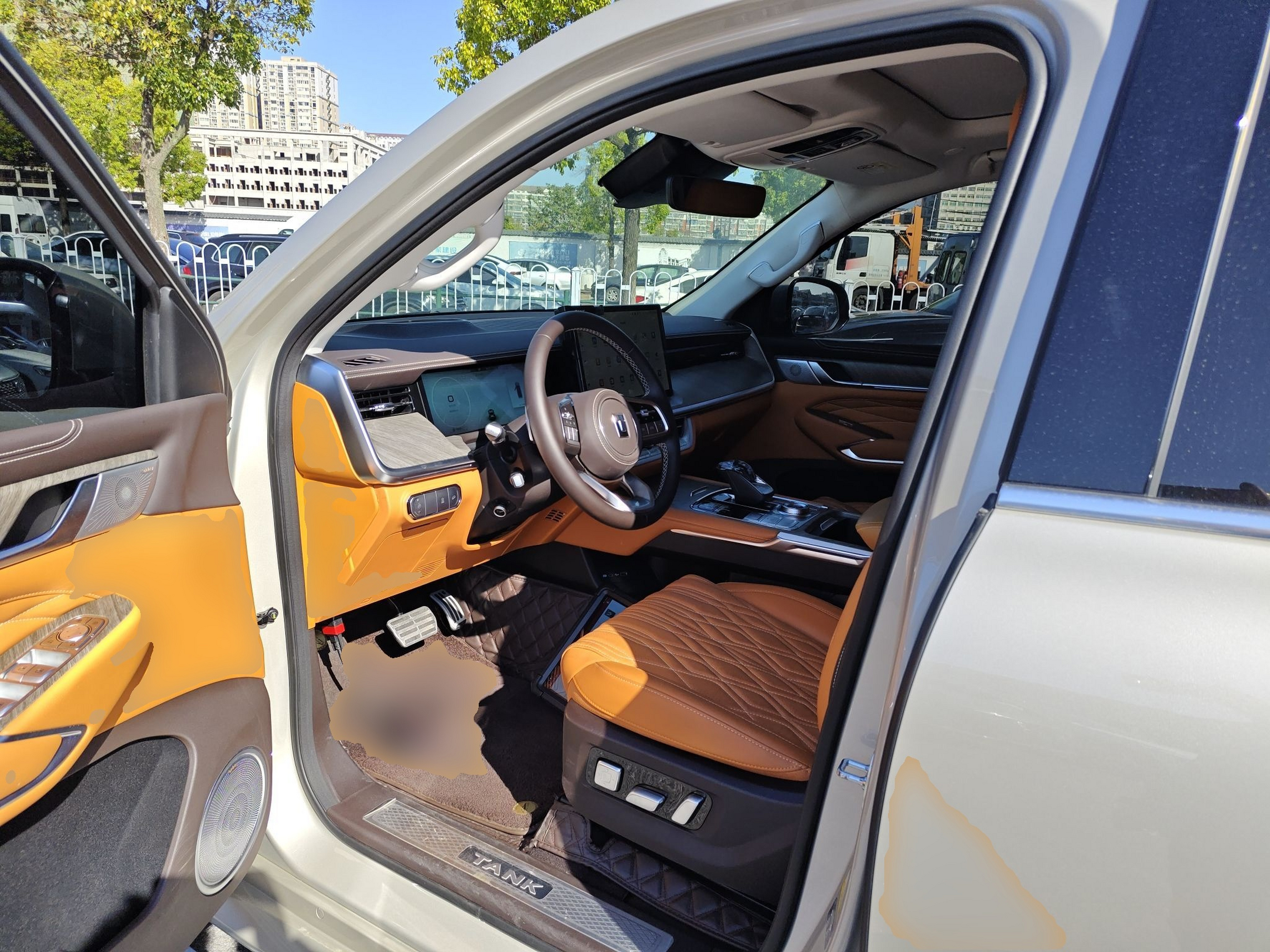 Переднее сиденье в автомобиле