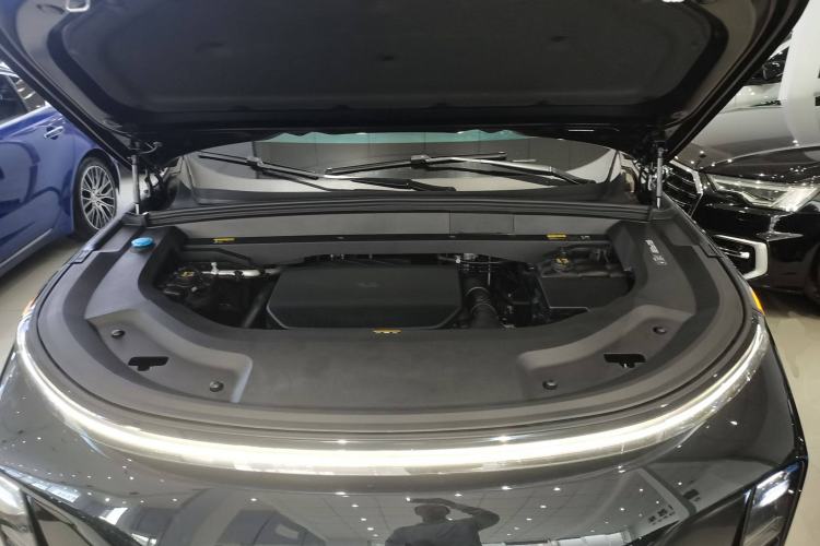 Used Li Auto L8 2024 PRO Model
