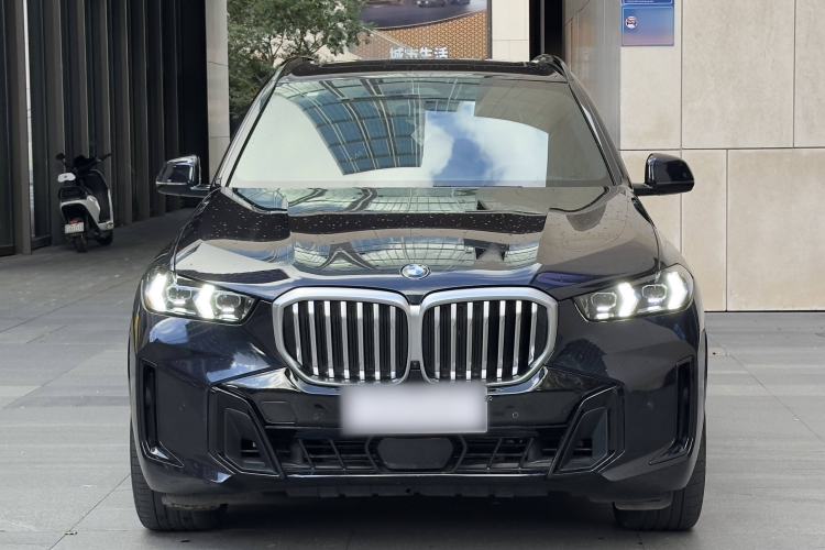 Used BMW X5 2023 xDrive 40Li M Sport Night Edition Package
