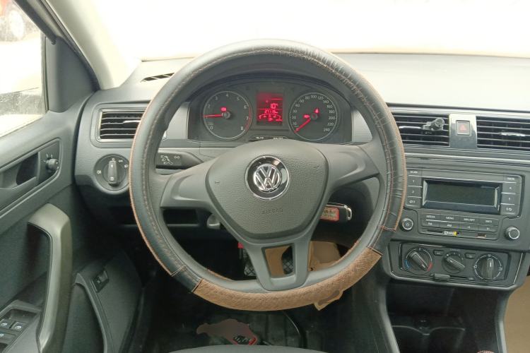 Used Volkswagen Santana 2016 1.6L Manual Fashion Edition