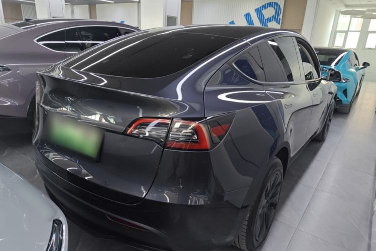 Used Tesla Model Y 2024 Long-Range All-Wheel-Drive Version
