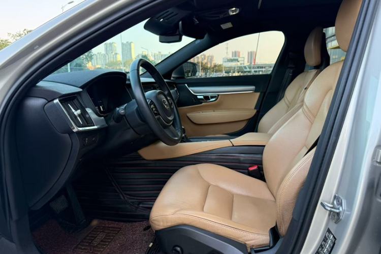 Used Volvo S90 2018 T4 Zhiyi Edition