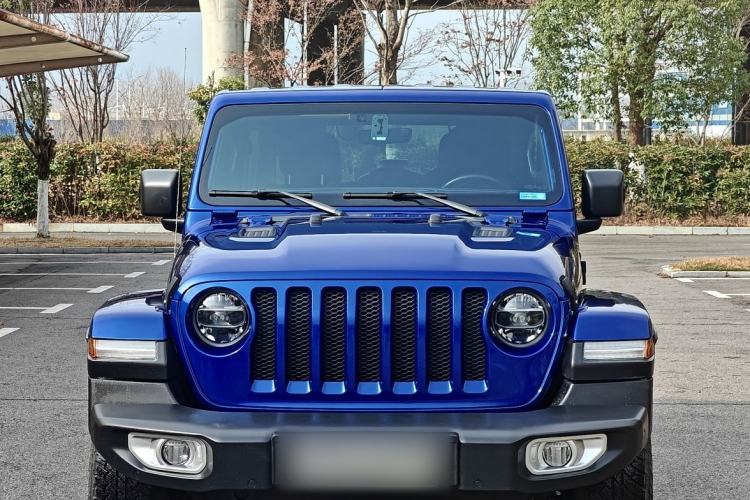 Used  Wrangler 2019 2.0T Sahara Four-Door Brilliant Top Version China VI Emission Standard