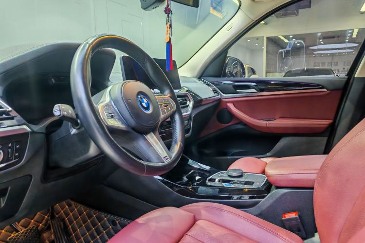 Used BMW iX3 2022 Updated Leading Version
