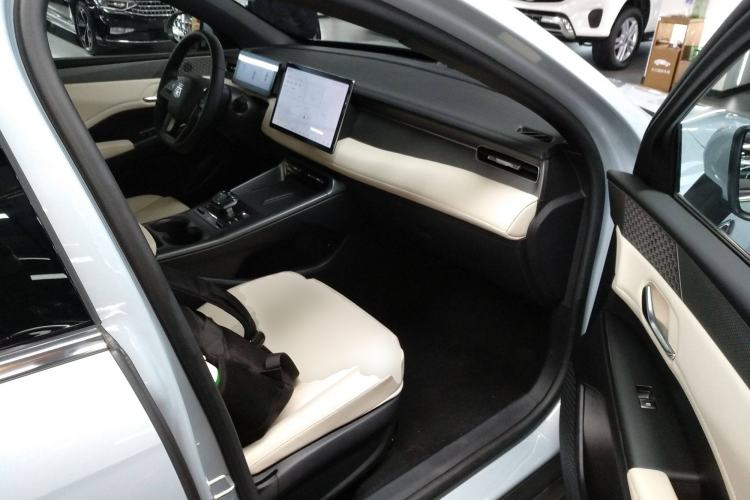 Used BYD Qin PLUS 2025 DM-i Smart Drive 55KM Beyond Model
