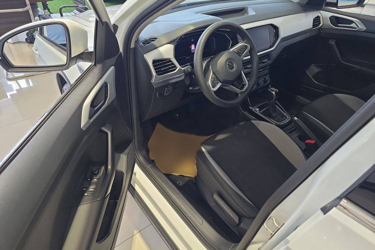 Used Volkswagen Tacqua 2021 200TSI DSG JoyConnect Edition
