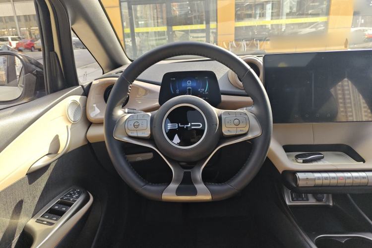 Used BYD Dolphin 2023 420 km Fashion Edition
