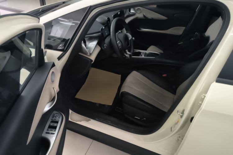 Used BYD Dolphin 2025 420km Free Edition
