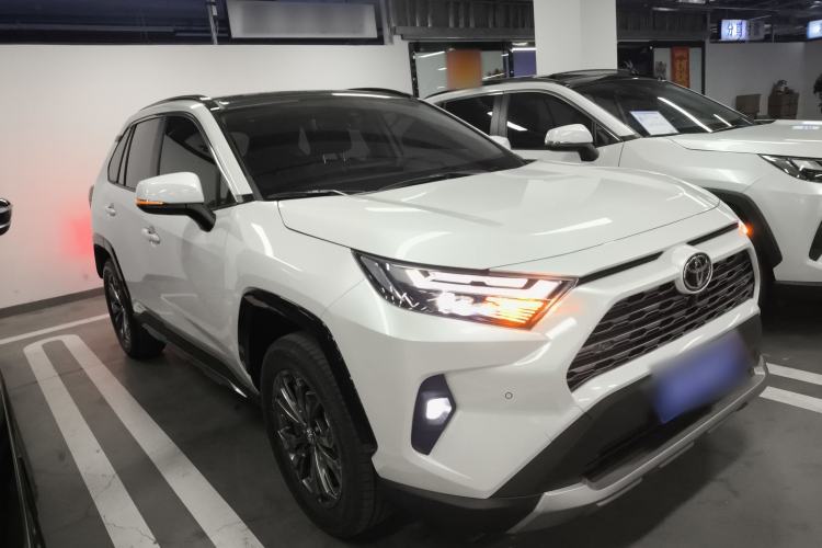 Used Toyota RAV4 2024 2.0L CVT Two-Wheel Drive Fashion Plus Edition
