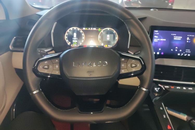 Used Lynk & Co 06 EM-P 2022 PHEV 84 km Range Pro Version
