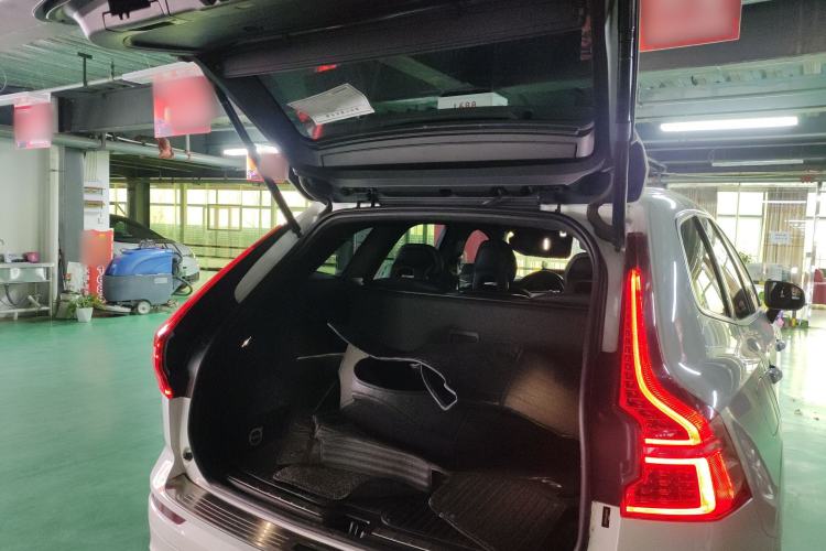 Used Volvo XC60 2018 T5 4x4 Smart & Sporty Edition
