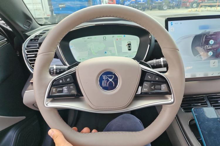 Used BYD Han 2025 EV with 701 km of Laser Radar-Enabled Intelligent Driving
