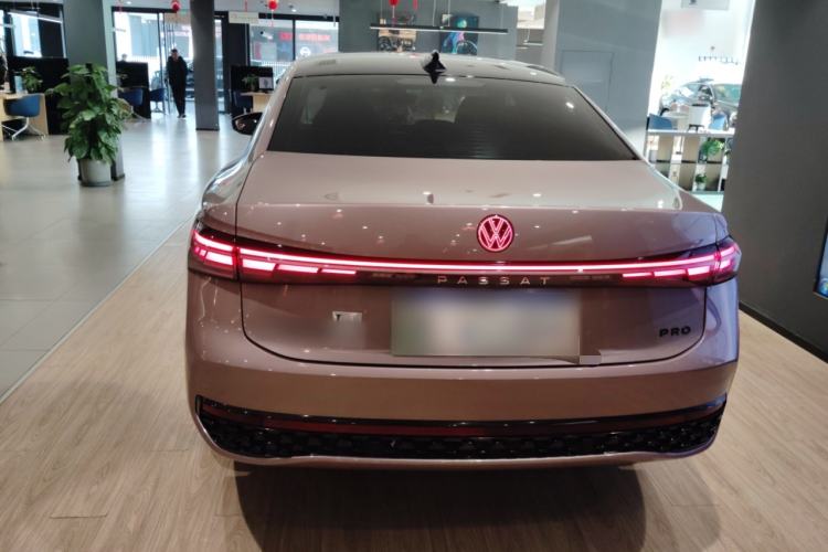 Used Volkswagen Passat 2025 Pro 380TSI Starry Dragon Luxury Edition
