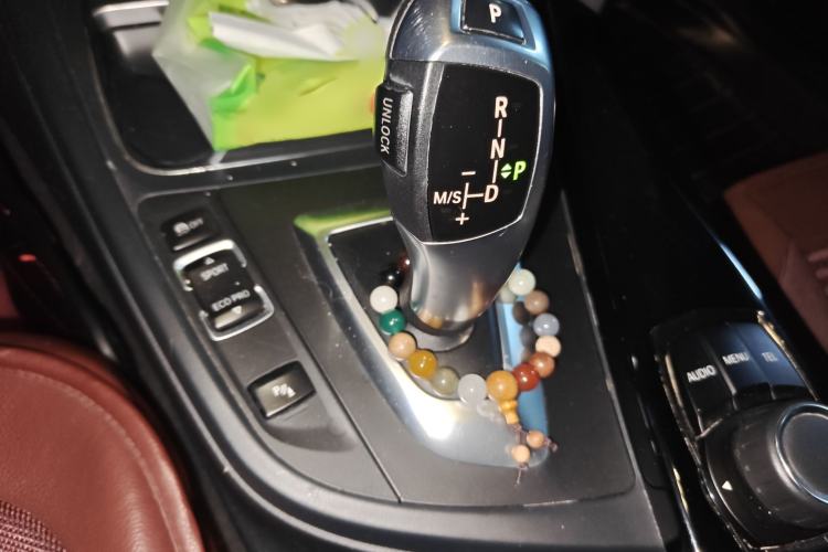 Used BMW 3 Series 2016 320Li Ambition Model
