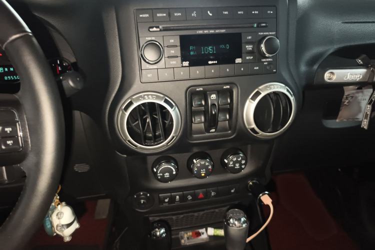 Used  Wrangler 2017 3.0L Sahara Four-Door Comfort Edition