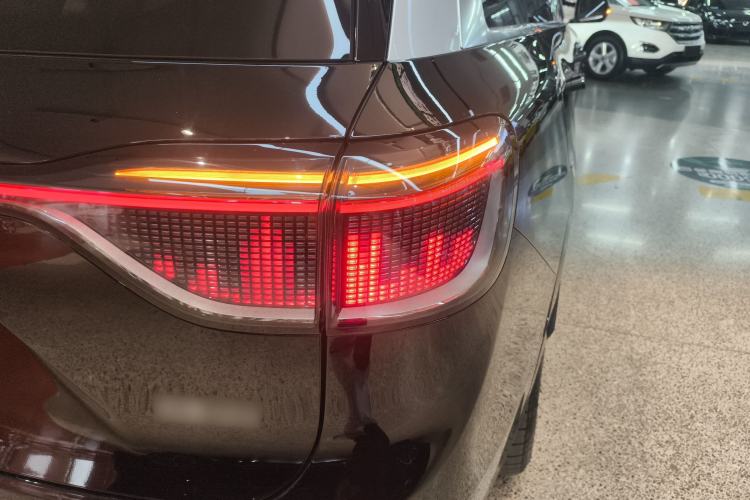 Used Hima AITO M9 2025 Extended-Range Ultra Version 52 kWh 6-Seater
