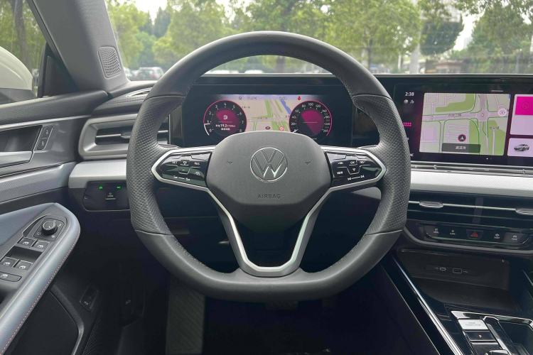 Used Volkswagen Lamando 2022 Lavida L 280TSI DSG Cool & Spicy Edition
