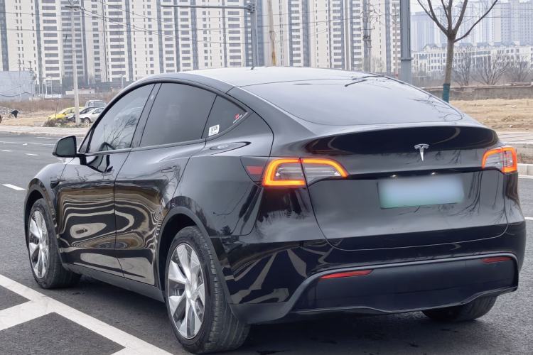 Used Tesla Model Y 2021 Standard Range Rear-Wheel Drive Version
