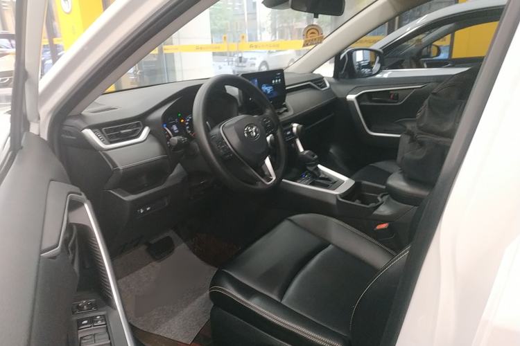 Used Toyota RAV4 2023 2.0L CVT Two-Wheel Drive Urban Edition
