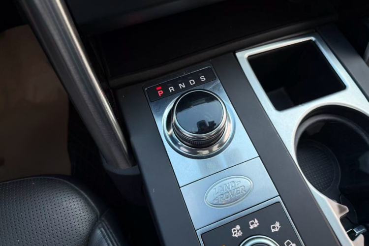 Used Land Rover Discovery 2018 3.0 SC V6 SE
