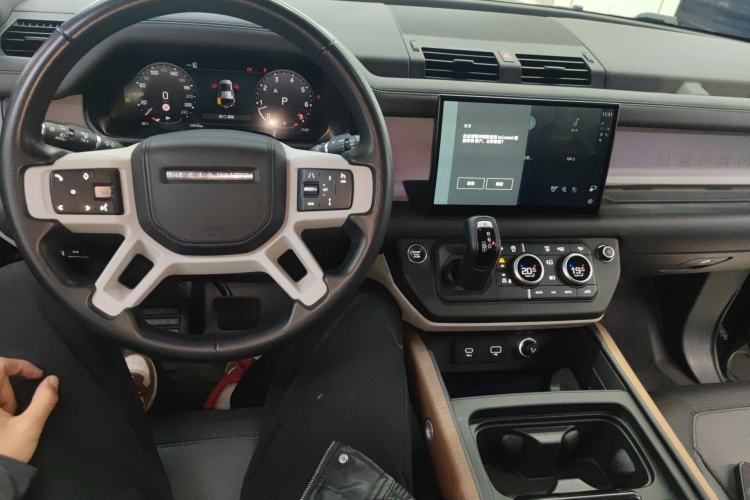 Used Land Rover Defender 2023 Facelift 110 3.0T P400 X-DYNAMIC HSE
