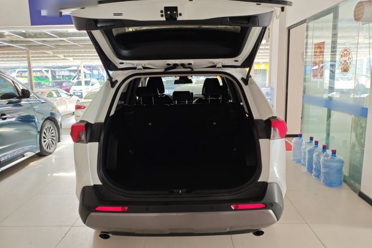 Used Toyota RAV4 2021 2.0L CVT Two-Wheel Drive Fashion Edition
