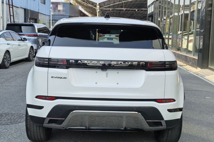 Used Land Rover Range Rover Evoque 2024 Aurora L 249 PS Prestige Light-Chasing Edition
