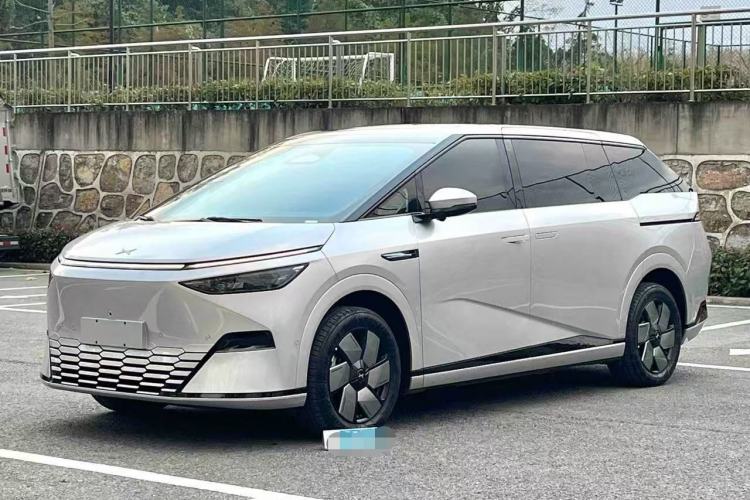 Used XPeng X9 2024 610 Long-Range Pro
