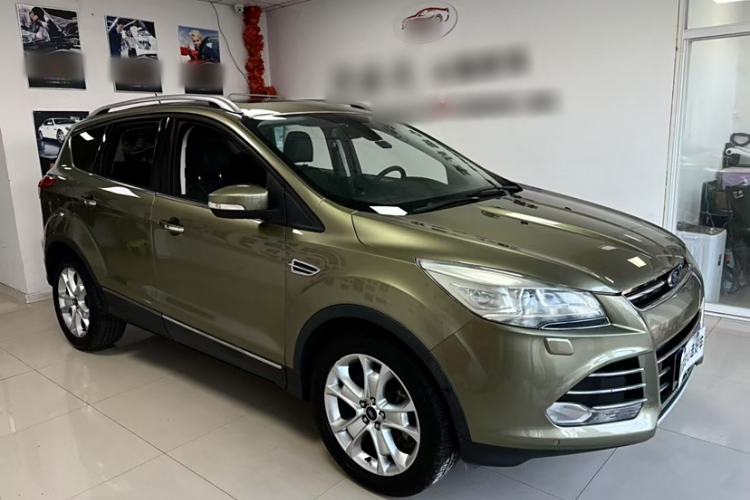Used Ford Kuga 2015 2.0L GTDi Four-Wheel-Drive Sport Model
